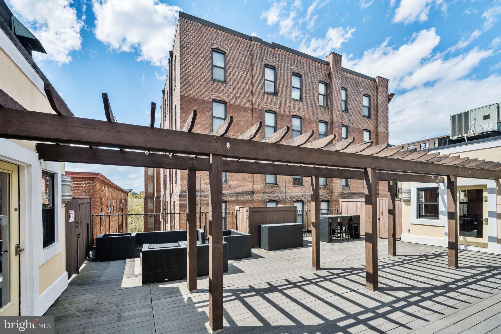 1354 Euclid Street Northwest, Unit 403A Washington, DC 20009 - Photo 25 of 26 a view of a building with sitting area