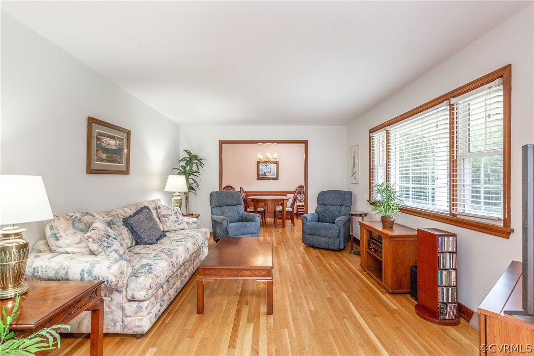 3210 Meadow Road Sandston, VA 23150 - Photo 3 of 32 Gallery Image 3