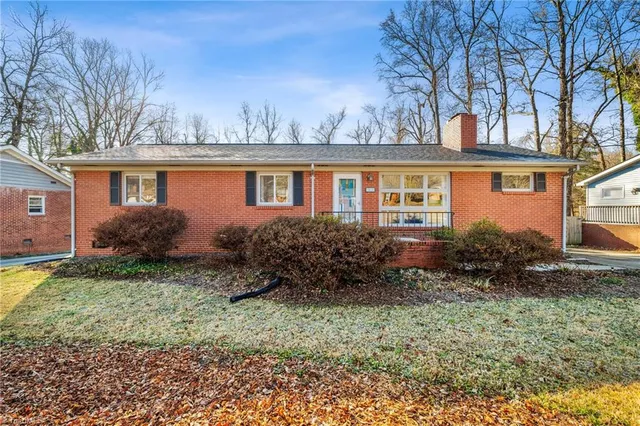 $280,000 | 3015 Dellwood Drive, Greensboro, NC 27408