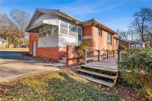 $280,000 | 3015 Dellwood Drive, Greensboro, NC 27408