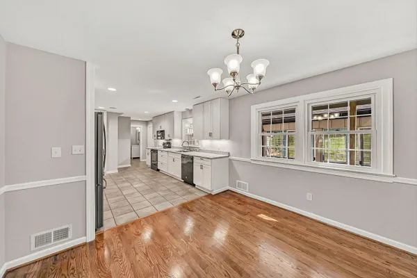 $899,950 | 4118 Belle Aire Circle Southwest, Roanoke, VA 24018