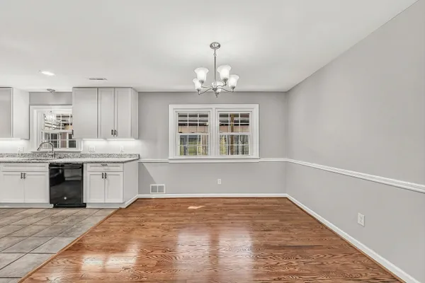 $899,950 | 4118 Belle Aire Circle Southwest, Roanoke, VA 24018