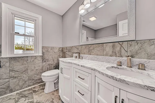 $899,950 | 4118 Belle Aire Circle Southwest, Roanoke, VA 24018