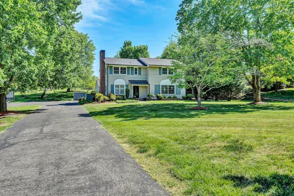 $899,950 | 4118 Belle Aire Circle Southwest, Roanoke, VA 24018
