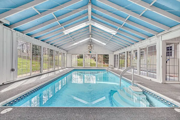 $899,950 | 4118 Belle Aire Circle Southwest, Roanoke, VA 24018