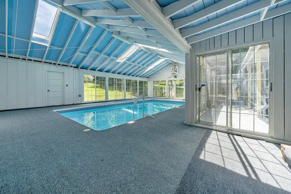 $899,950 | 4118 Belle Aire Circle Southwest, Roanoke, VA 24018