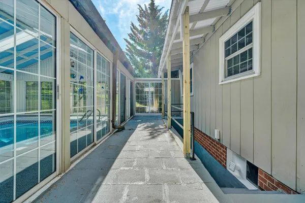 $899,950 | 4118 Belle Aire Circle Southwest, Roanoke, VA 24018