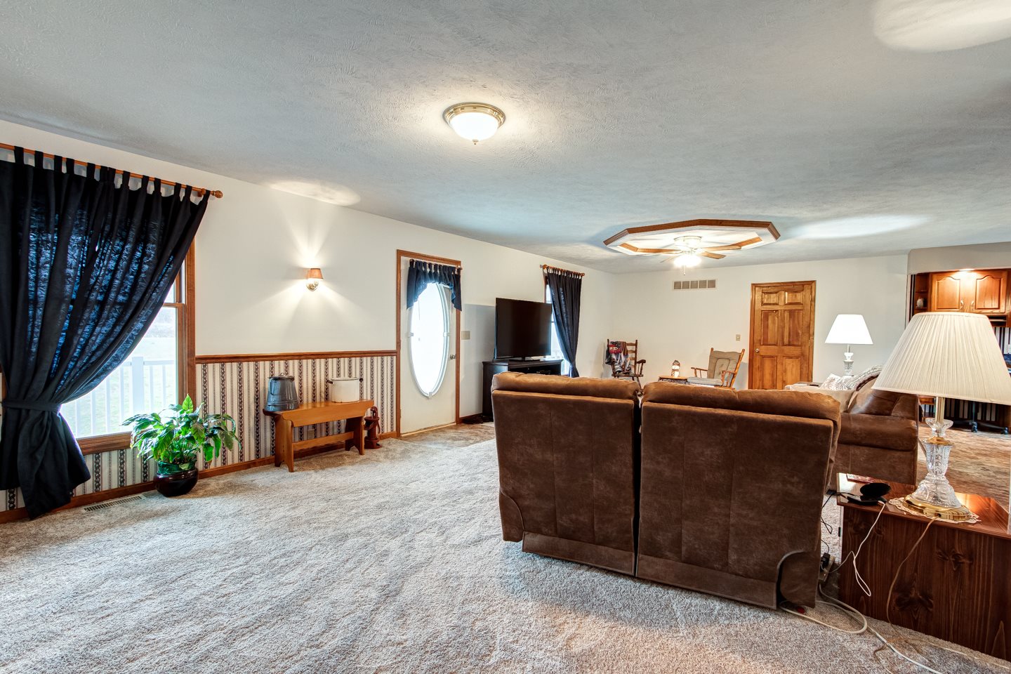 2555 East Degonia Road Boonville, IN 47601 - Photo 2 of 36 Gallery Image 2