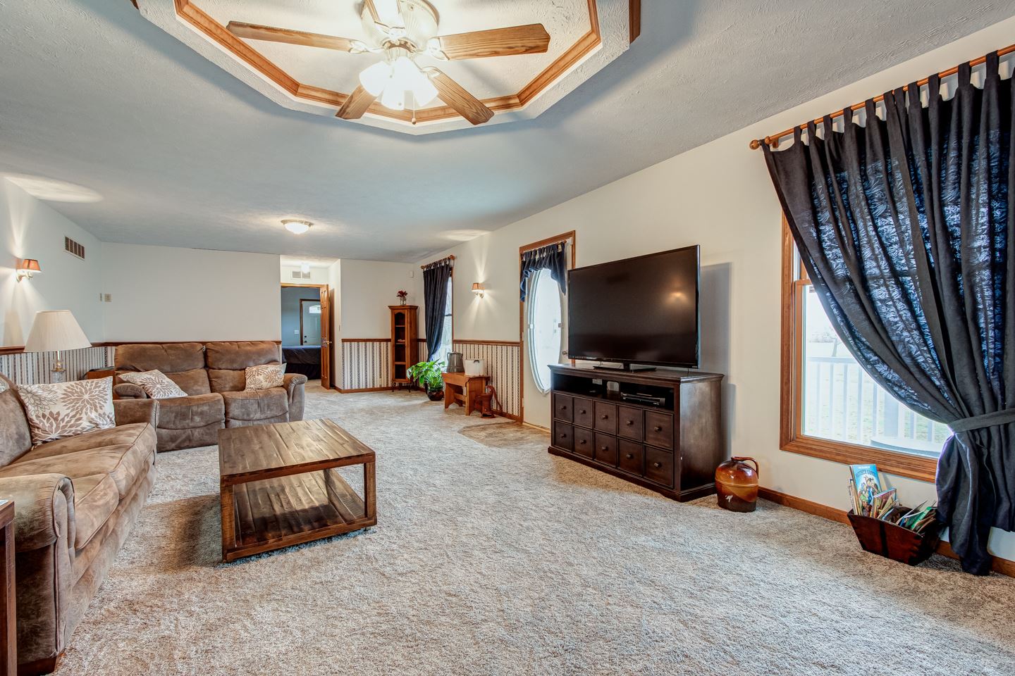 2555 East Degonia Road Boonville, IN 47601 - Photo 4 of 36 Gallery Image 4