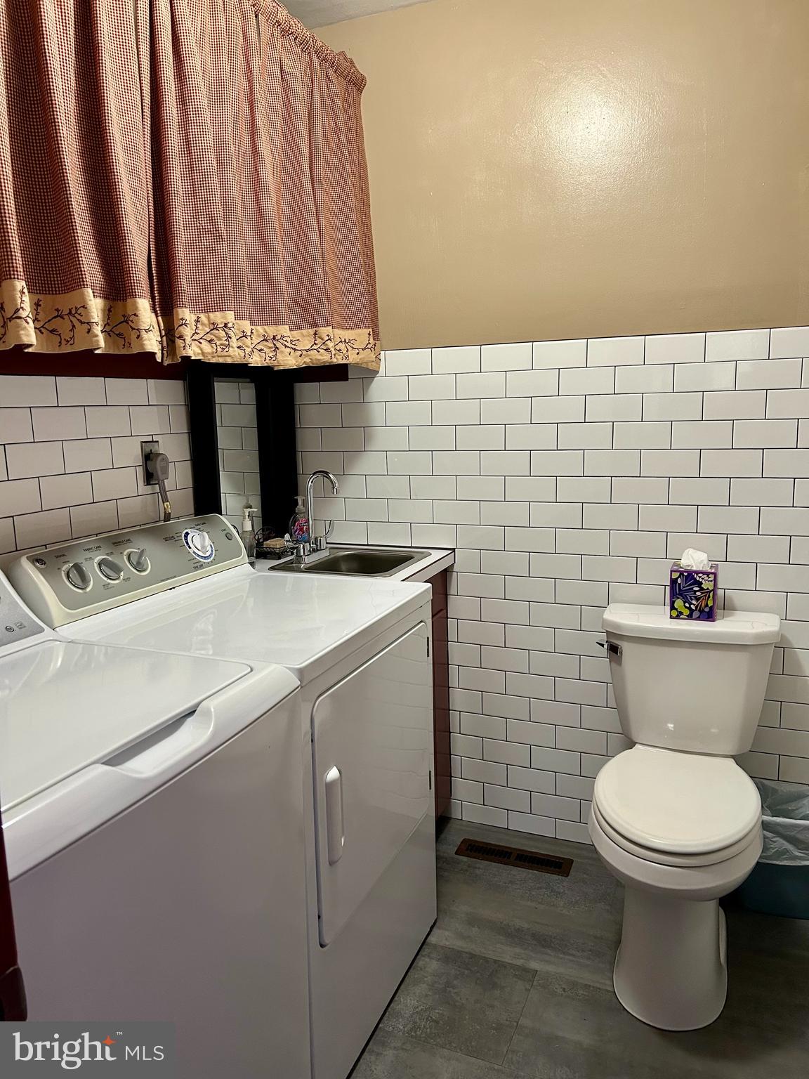 83 York Avenue Spring Grove, PA 17362 - Photo 6 of 24 Gallery Image 6