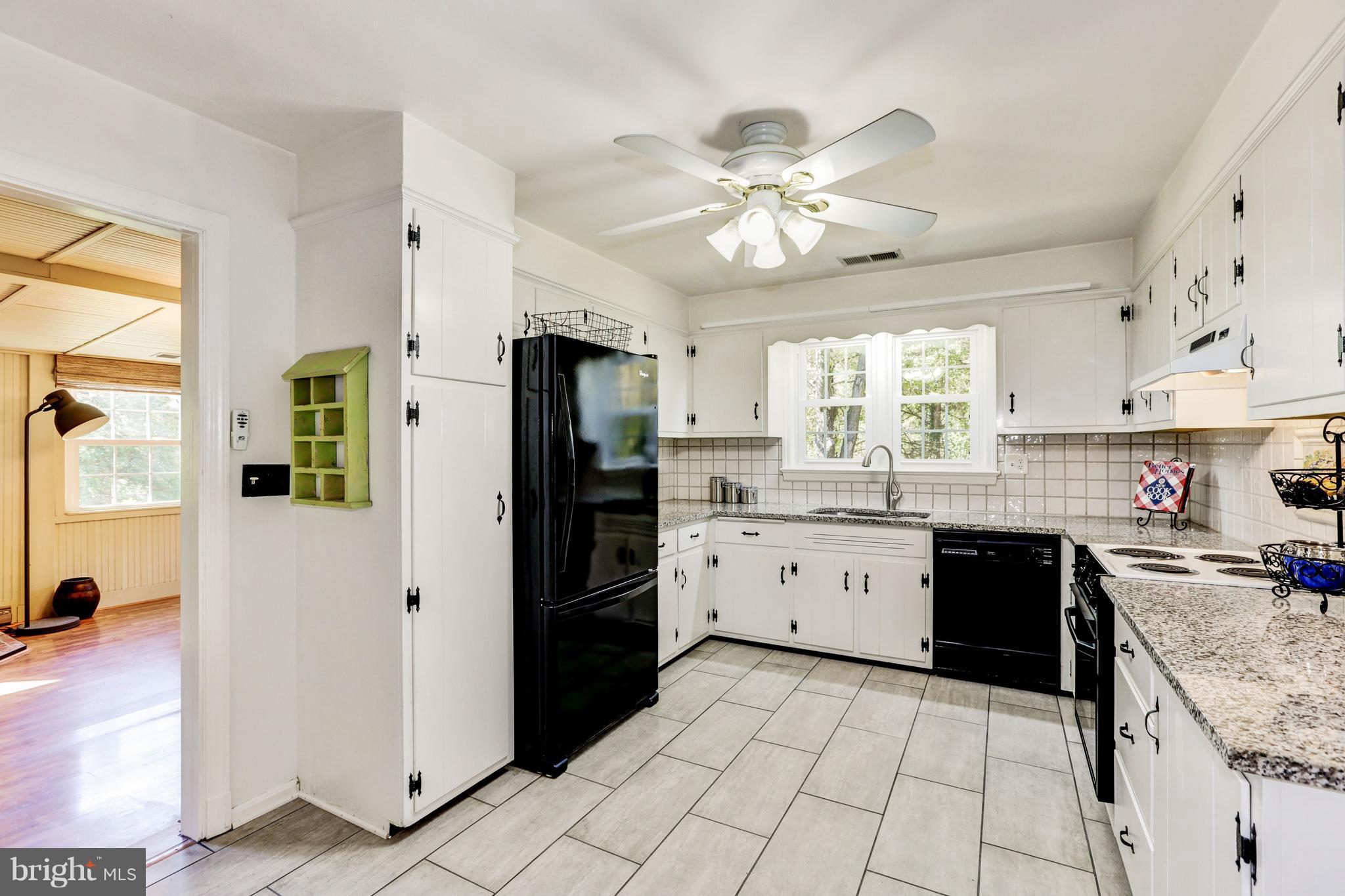18112 Muncaster Road Rockville, MD 20855 - Photo 8 of 35 Kitchen