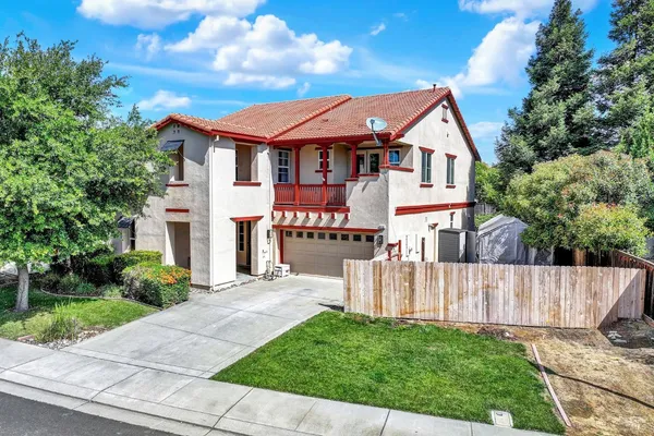 $768,800 | 518 Canterbury Circle, Vacaville, CA 95687
