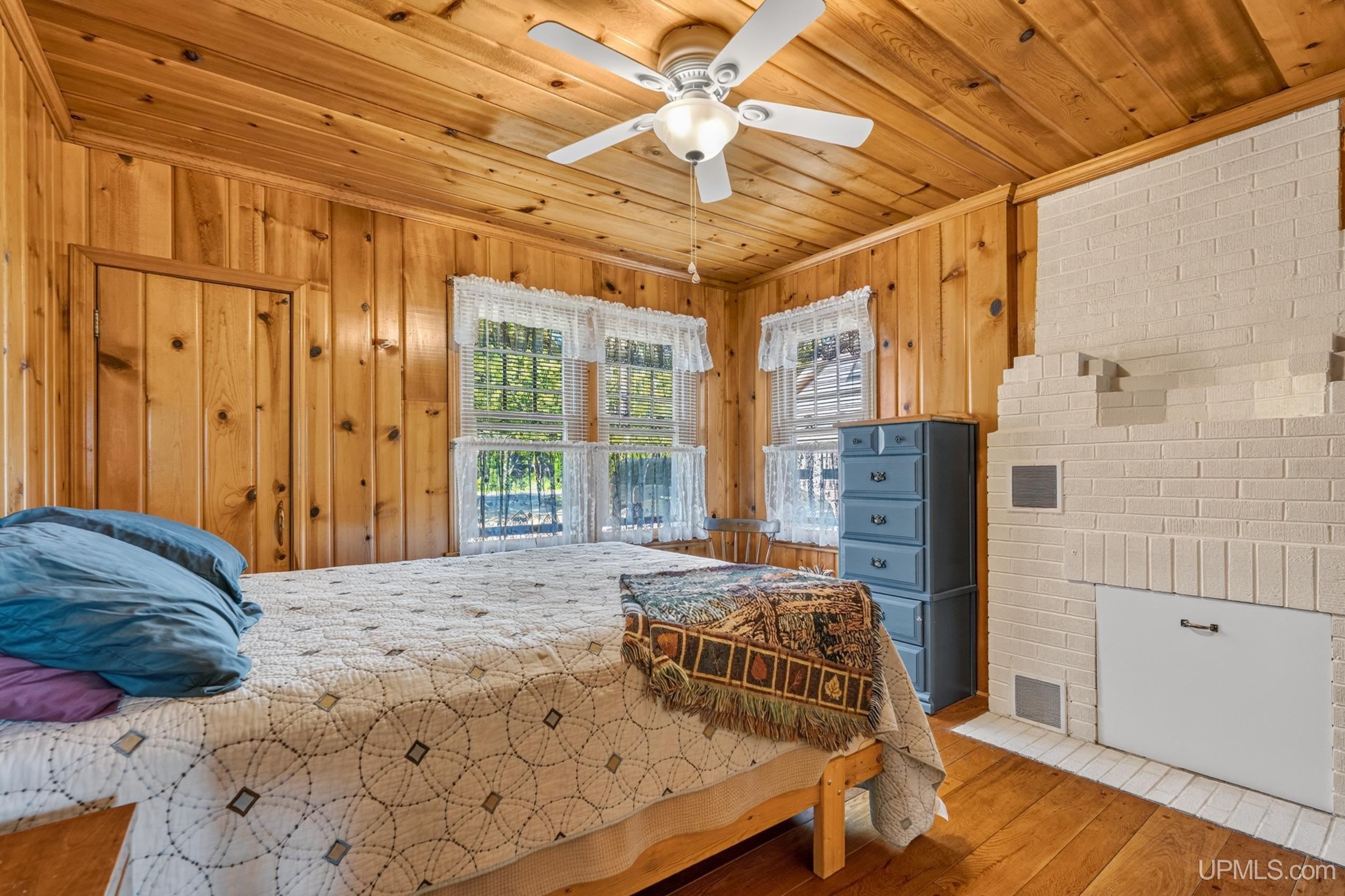 881 East Gulliver Lake Road Gulliver, MI 49840 - Photo 18 of 75
