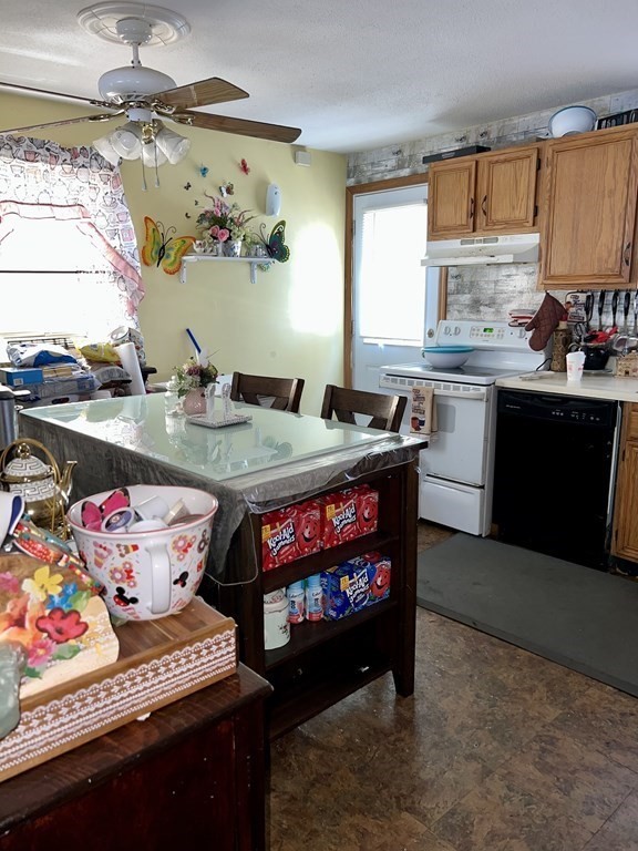 96-98 Arthur Street Springfield, MA 01104 - Photo 4 of 16