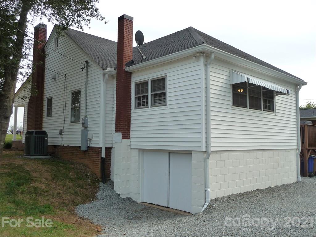 181 Buffalo Shoals Road Lincolnton, NC 28092 - Photo 4 of 35 Gallery Image 4