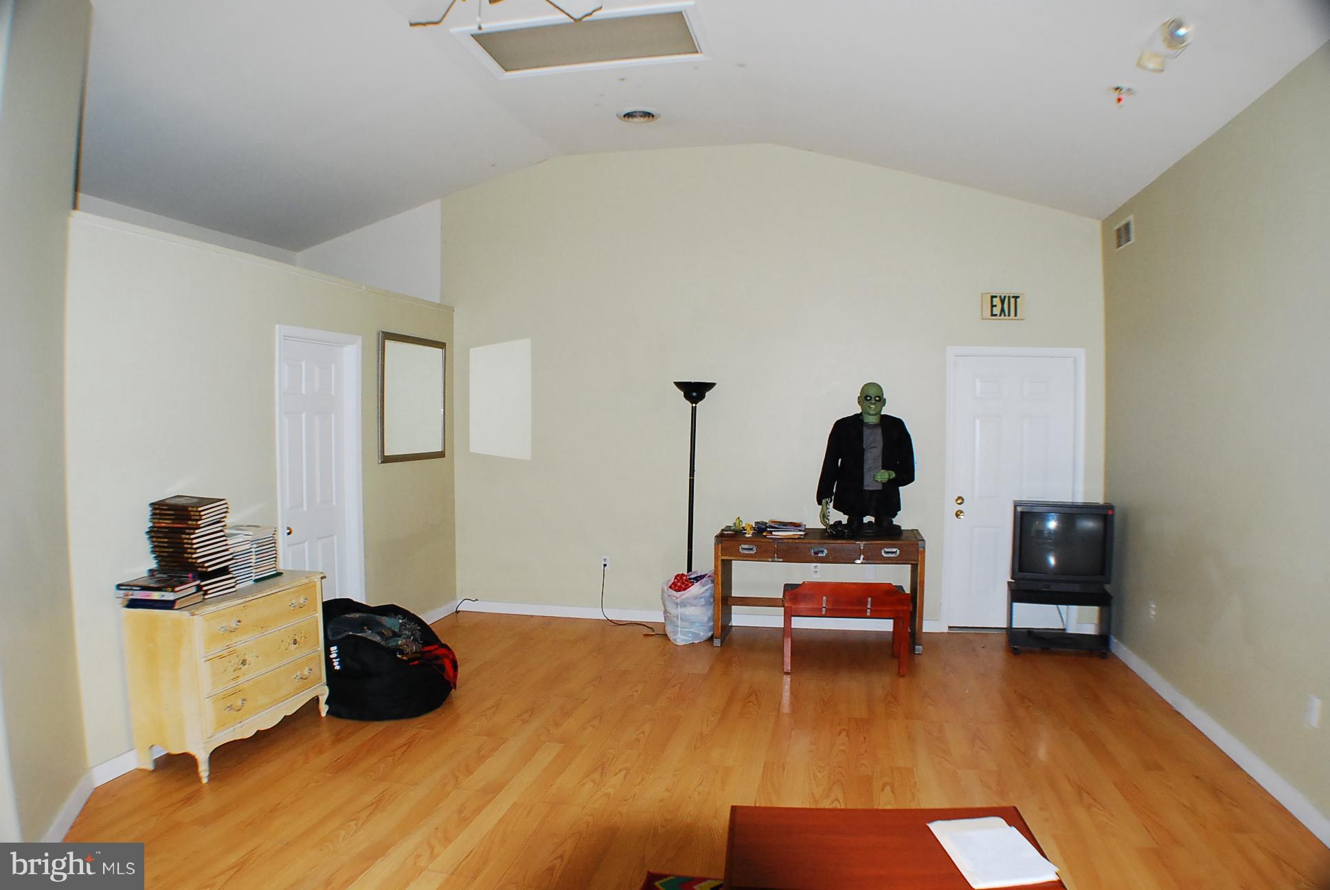 350 Redland Road Cross Junction, VA 22625 - Photo 12 of 30 a room with furniture and wooden floor