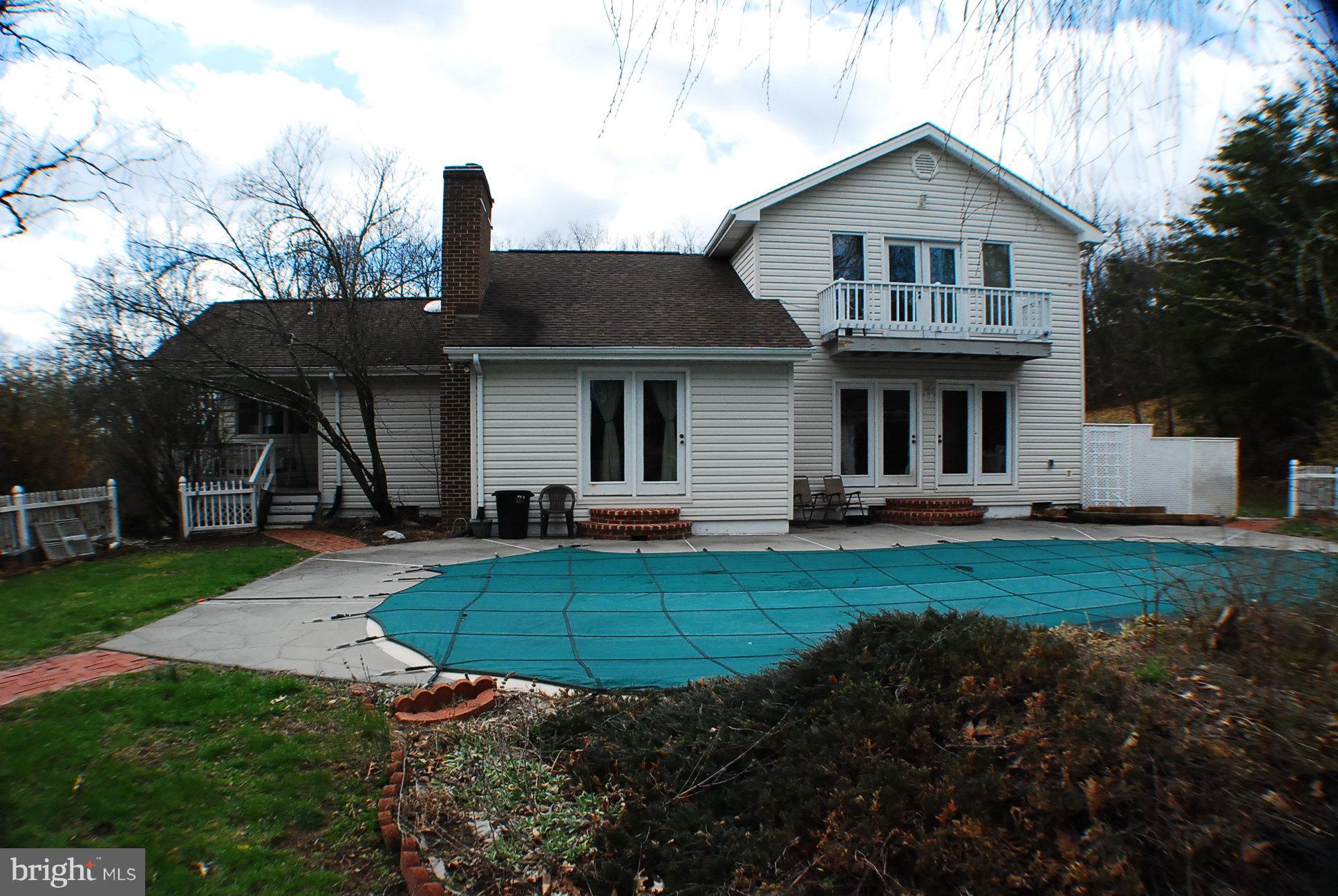 350 Redland Road Cross Junction, VA 22625 - Photo 23 of 30 a front view of a house with garden