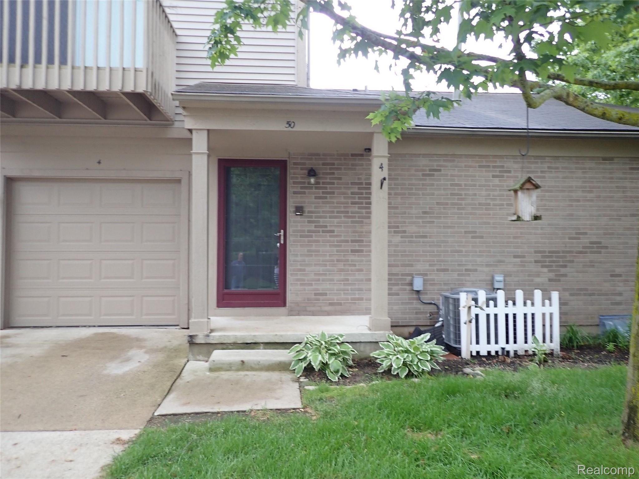 50 Pine Tree Ridge, Unit 4 Waterford, MI 48327 - Photo 1 of 25 Welcome home!