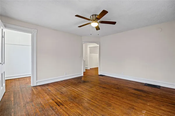 $1,300 | 75 Hamilton Street, Rochester, NY 14620