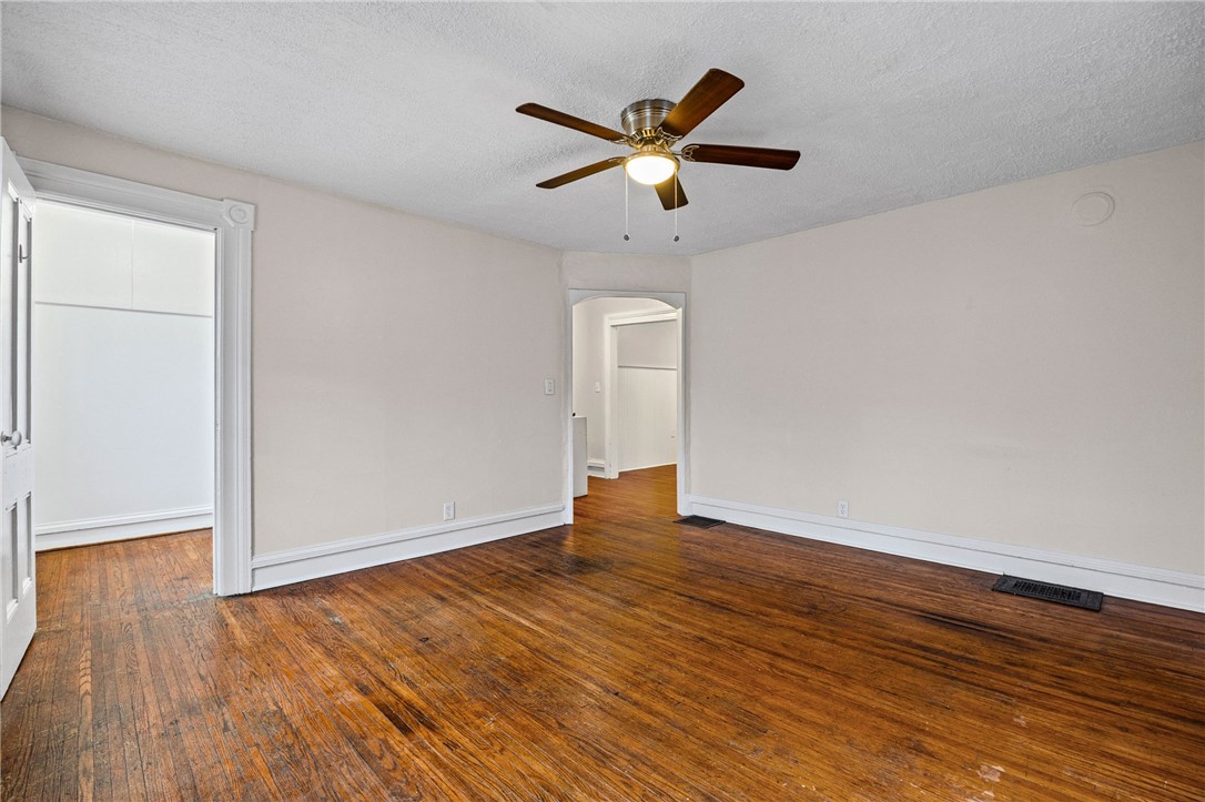 75 Hamilton Street Rochester, NY 14620 - Photo 5 of 12