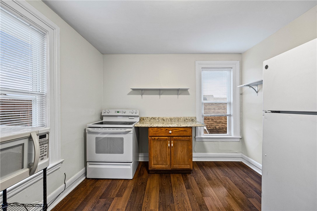 75 Hamilton Street Rochester, NY 14620 - Photo 7 of 12