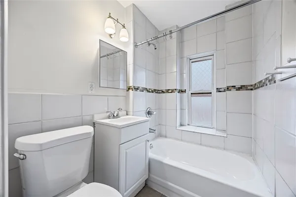 $1,300 | 75 Hamilton Street, Rochester, NY 14620