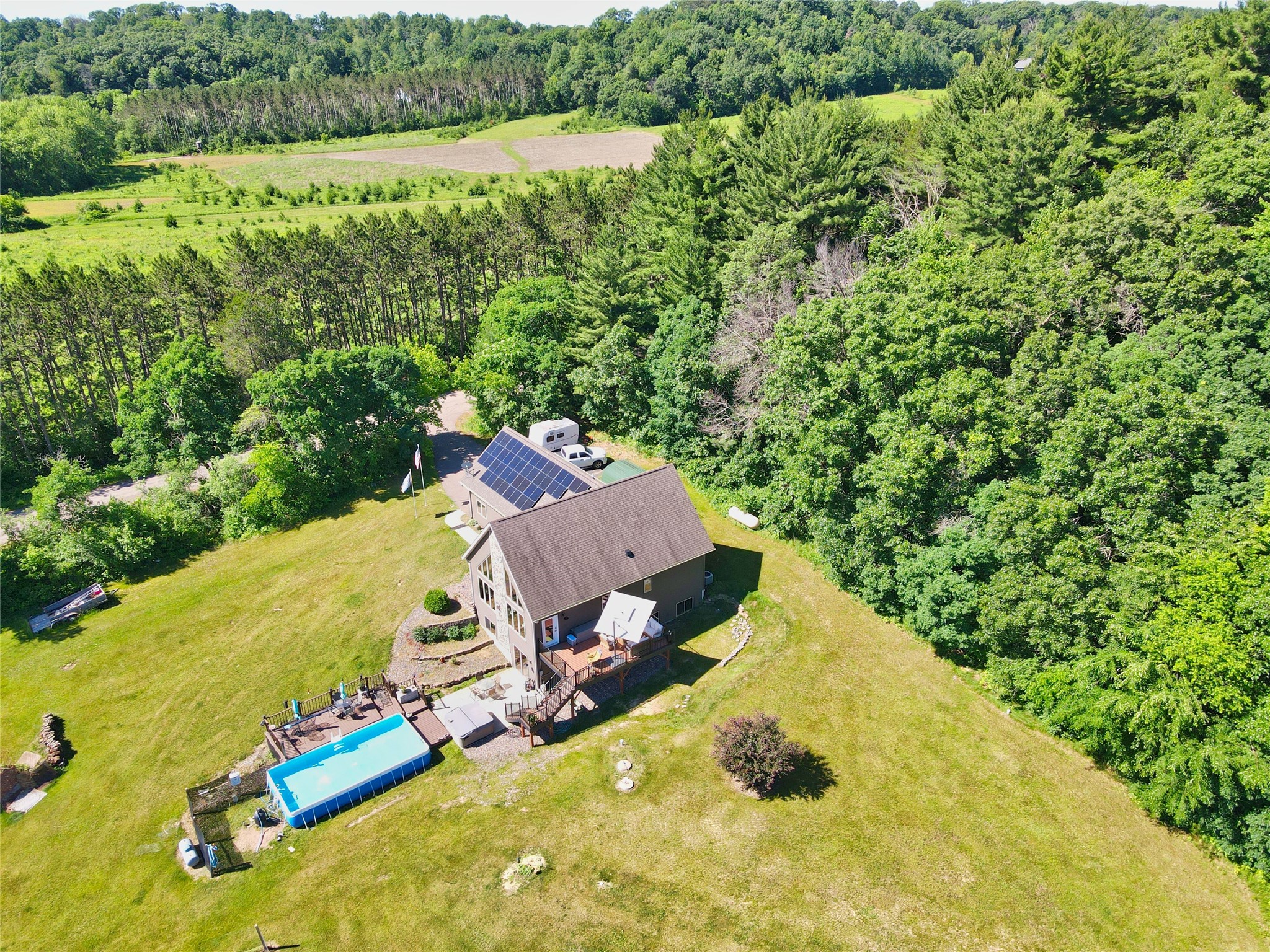 E560 Cedar Road Eau Claire, WI 54701 - Photo 5 of 40