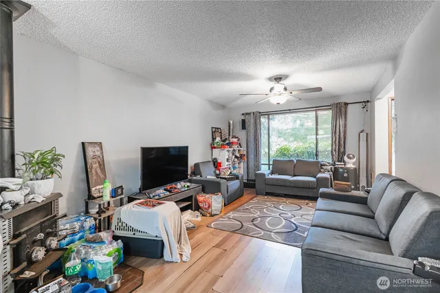 $725,000 | 15001 132nd Street East, Puyallup, WA 98374