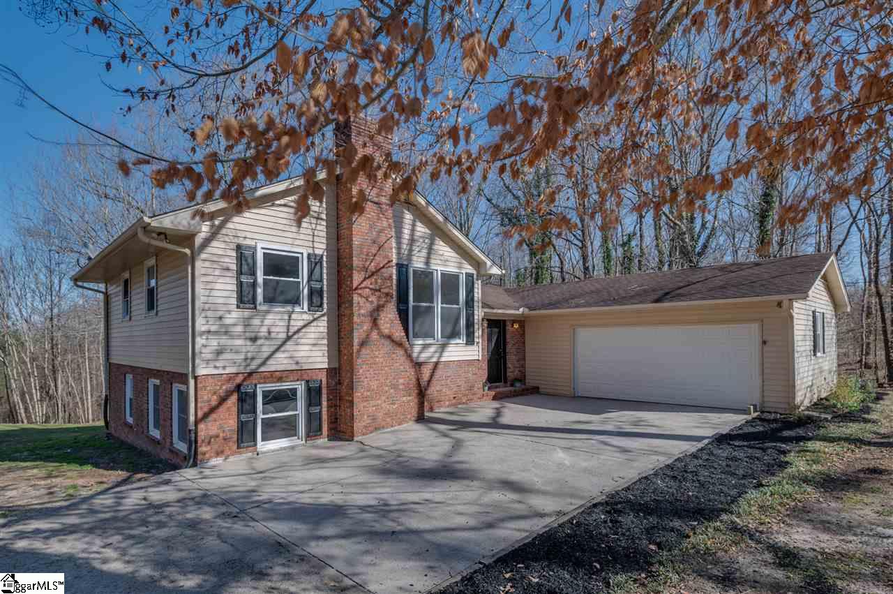 369 West Road Roebuck, SC 29376 - Photo 1 of 32