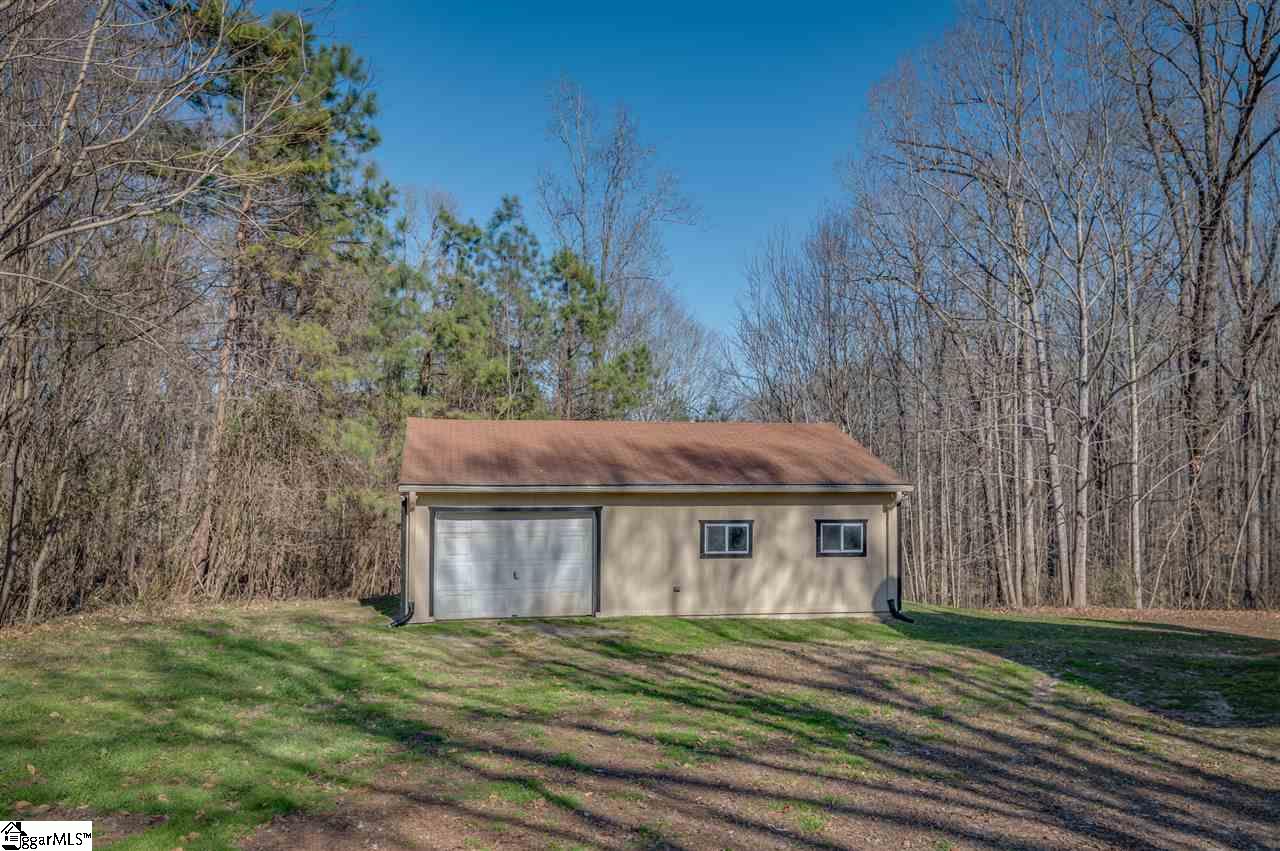 369 West Road Roebuck, SC 29376 - Photo 16 of 32