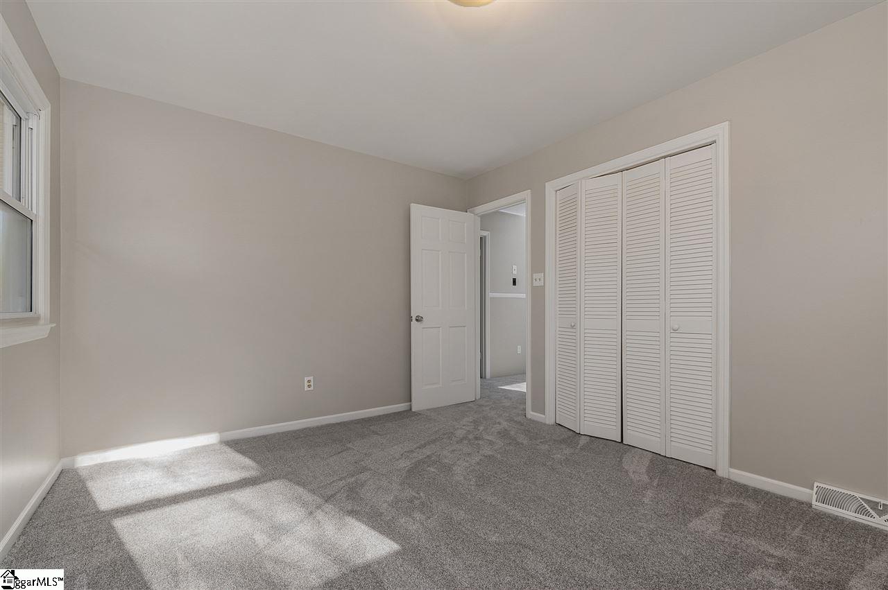 369 West Road Roebuck, SC 29376 - Photo 30 of 32