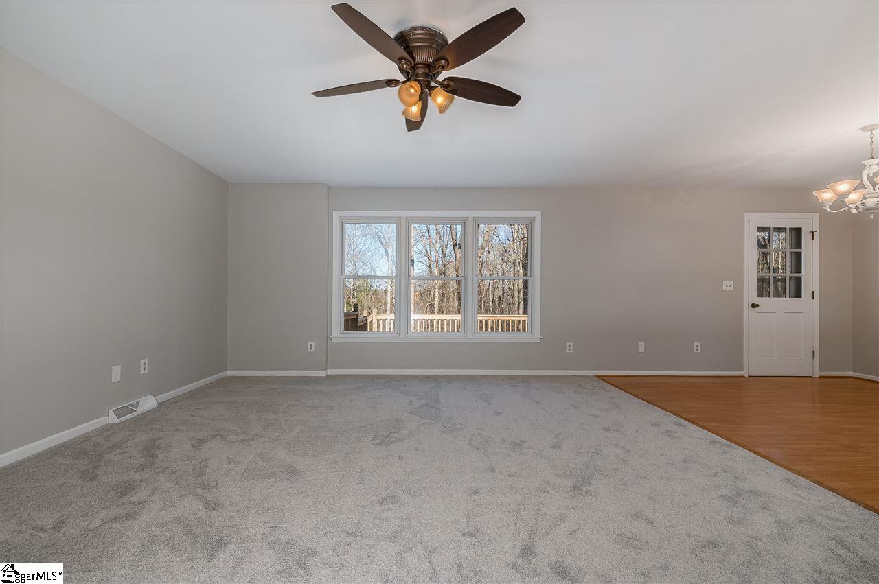 369 West Road Roebuck, SC 29376 - Photo 5 of 32