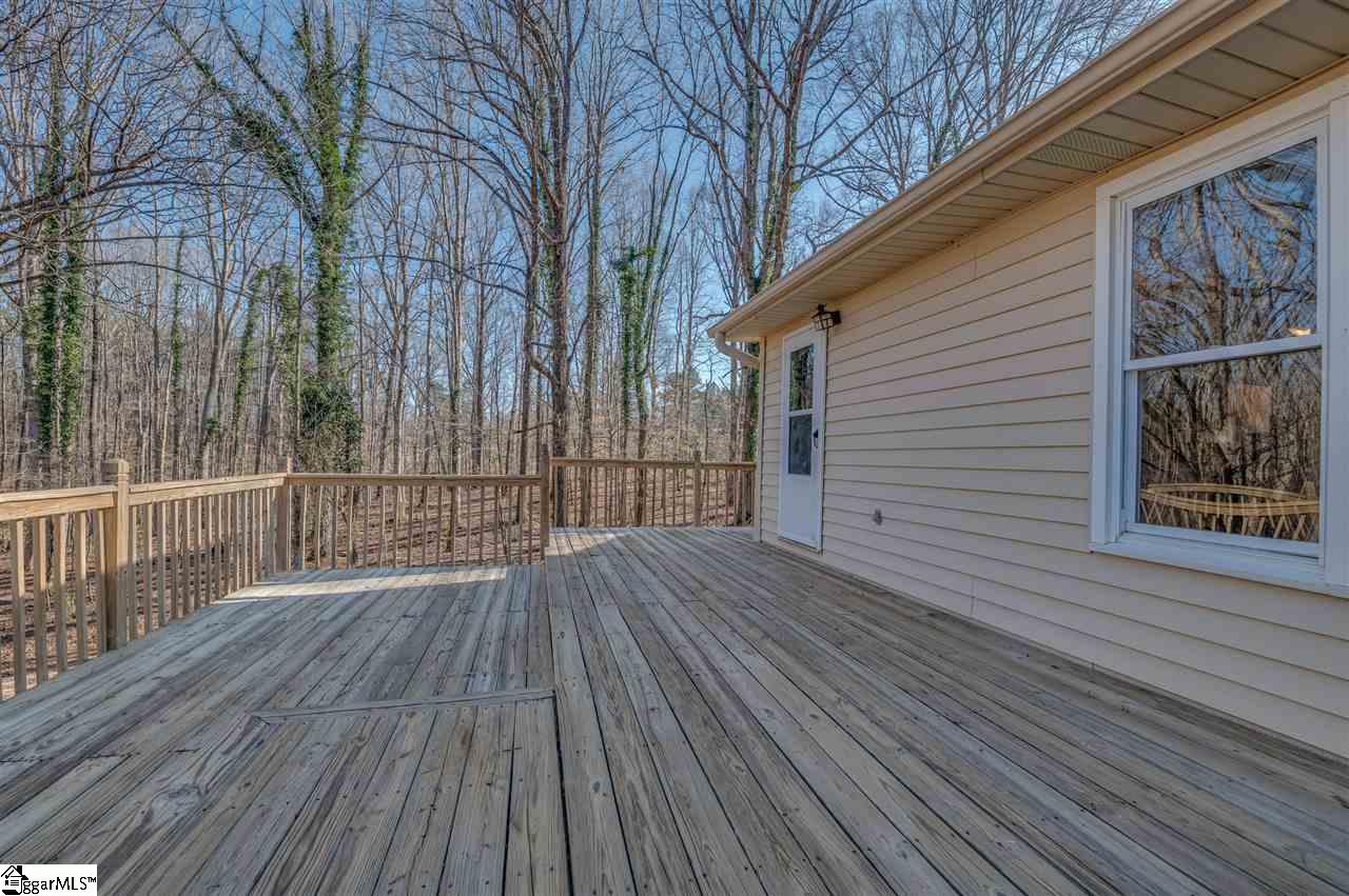 369 West Road Roebuck, SC 29376 - Photo 10 of 32