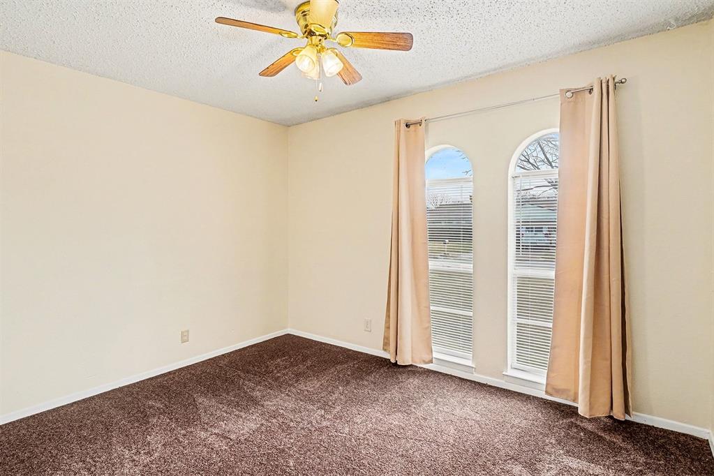 416 Normandy Lane Saginaw, TX 76179 - Photo 21 of 34