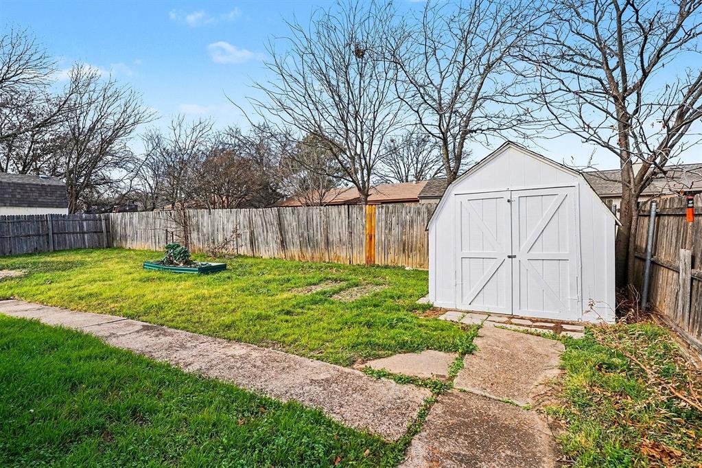 416 Normandy Lane Saginaw, TX 76179 - Photo 30 of 34