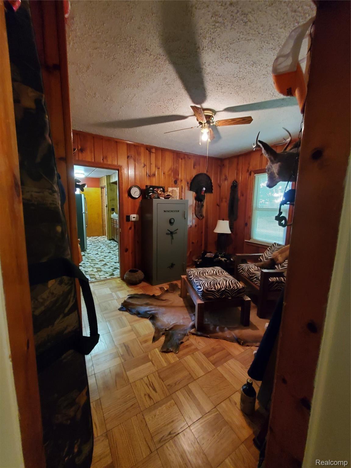 5141 North State Road Davison, MI 48423 - Photo 20 of 36 1st level Bed room 1 - 5141 State Rd. Davison, MI (2)