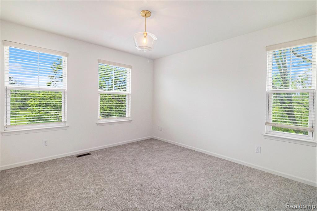 478 North Wixom Road Wixom, MI 48393 - Photo 11 of 26