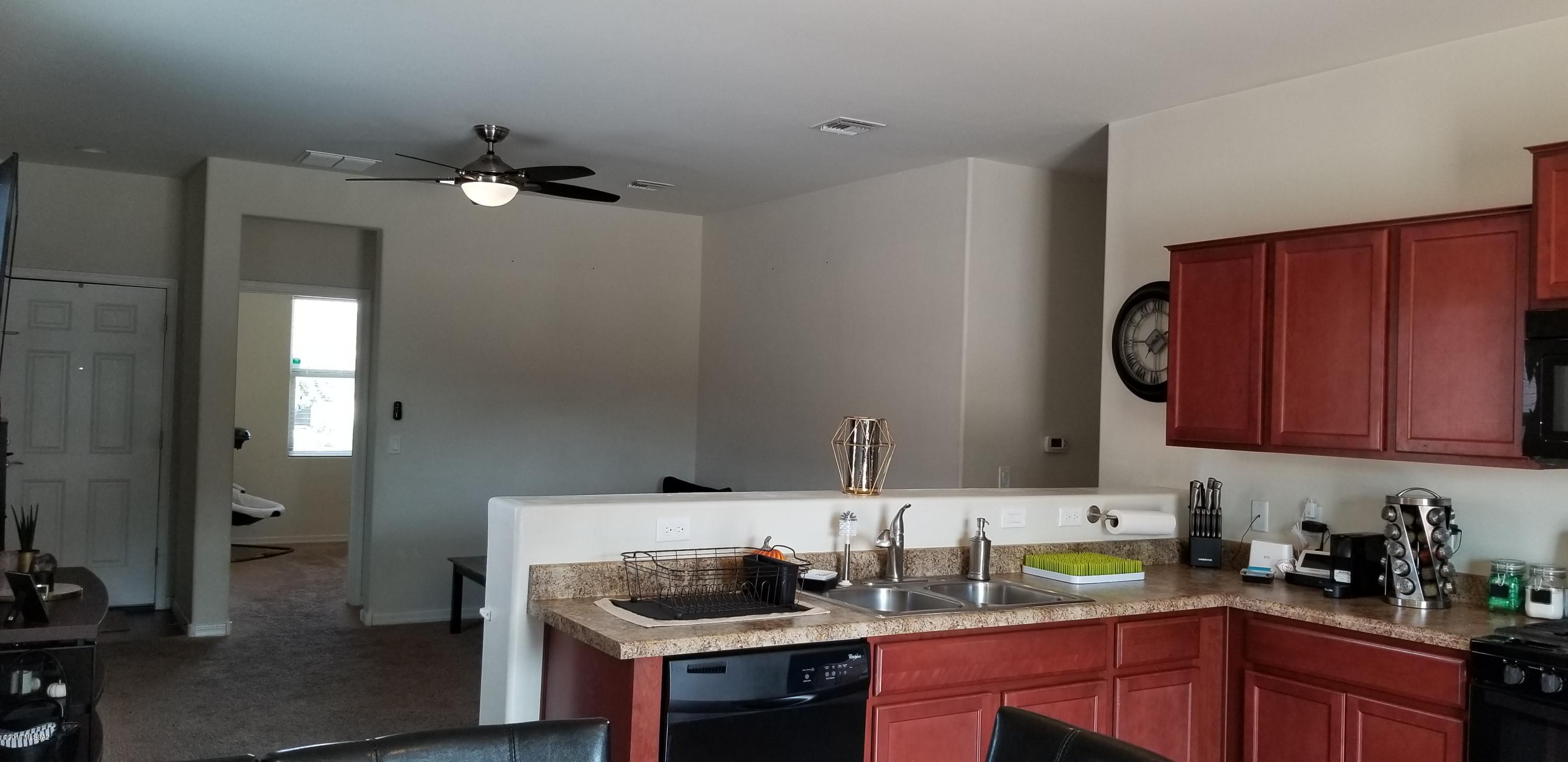 8289 West Razorbill Drive Tucson, AZ 85757 - Photo 3 of 10 Gallery Image 3