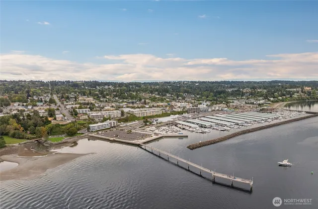 $649,950 | 22315 6th Avenue South, Unit A109, Des Moines, WA 98198