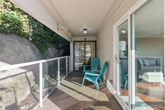 $649,950 | 22315 6th Avenue South, Unit A109, Des Moines, WA 98198