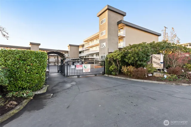 $649,950 | 22315 6th Avenue South, Unit A109, Des Moines, WA 98198