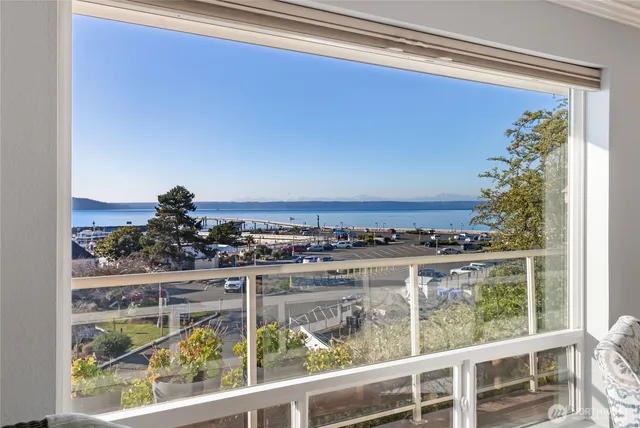 $649,950 | 22315 6th Avenue South, Unit A109, Des Moines, WA 98198