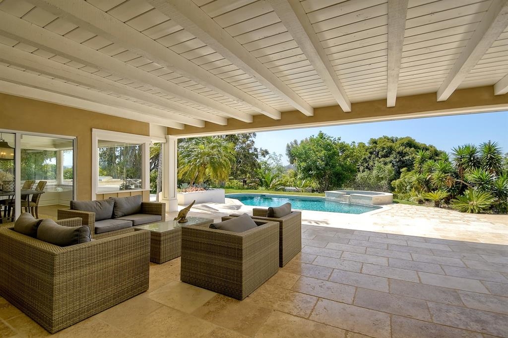 17615 Via De Fortuna Rancho Santa Fe, CA 92067 - Photo 16 of 25