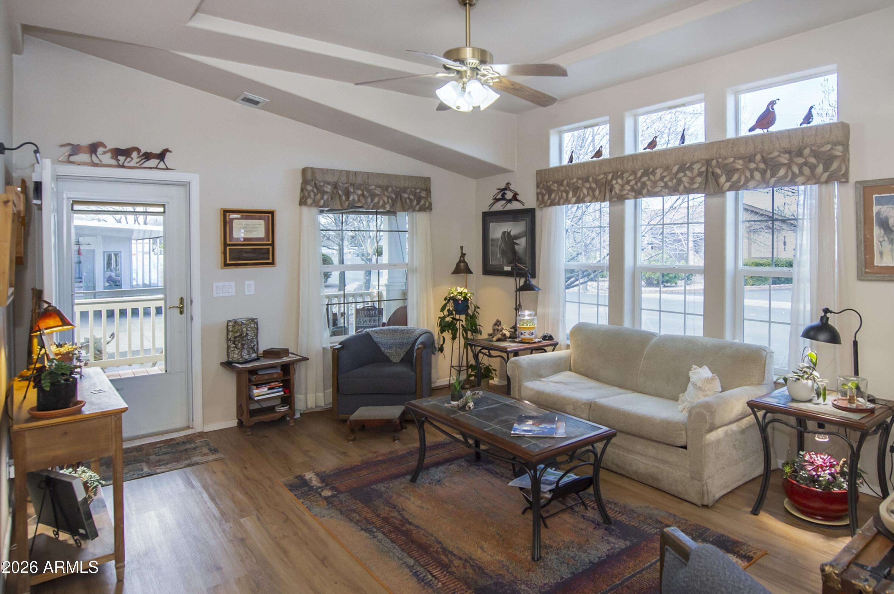 11250 East State Rte 69, Unit 2231 Dewey, AZ 86327 - Photo 3 of 37 Living Room