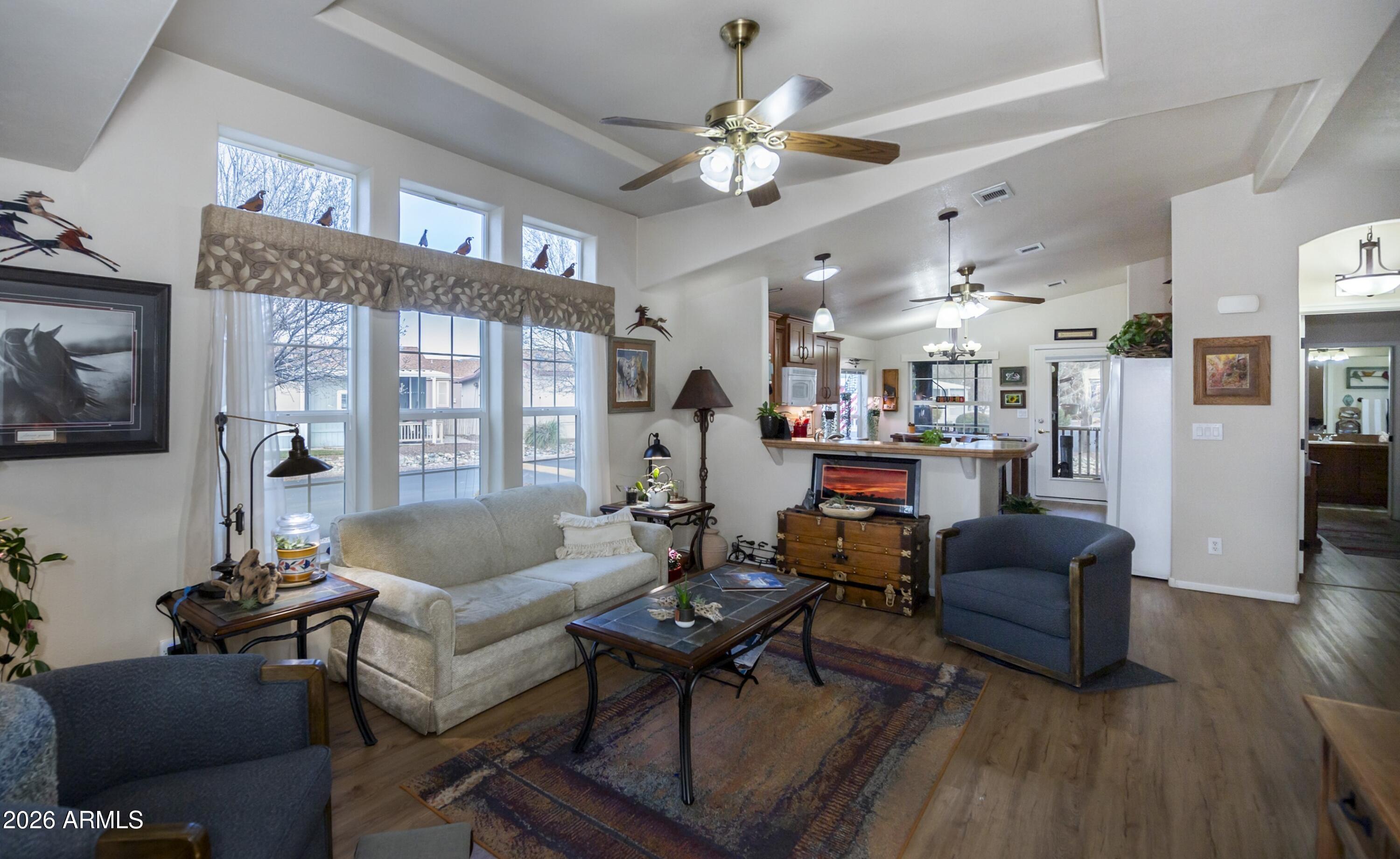 11250 East State Rte 69, Unit 2231 Dewey, AZ 86327 - Photo 5 of 37 Living Room