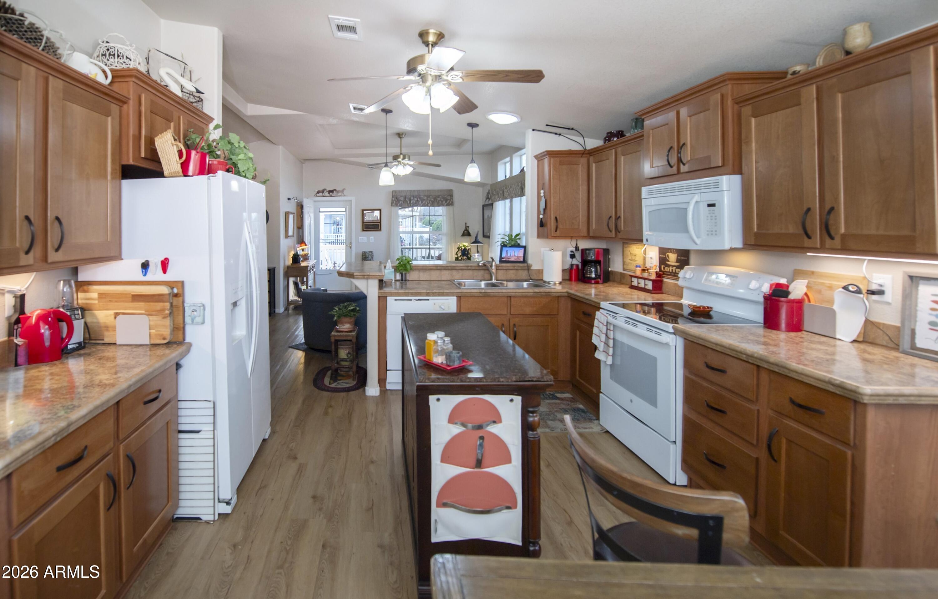 11250 East State Rte 69, Unit 2231 Dewey, AZ 86327 - Photo 8 of 37 Kitchen