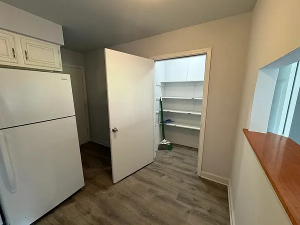 $1,350 | 90 Olesen Drive, Unit 101, Naperville, IL 60540