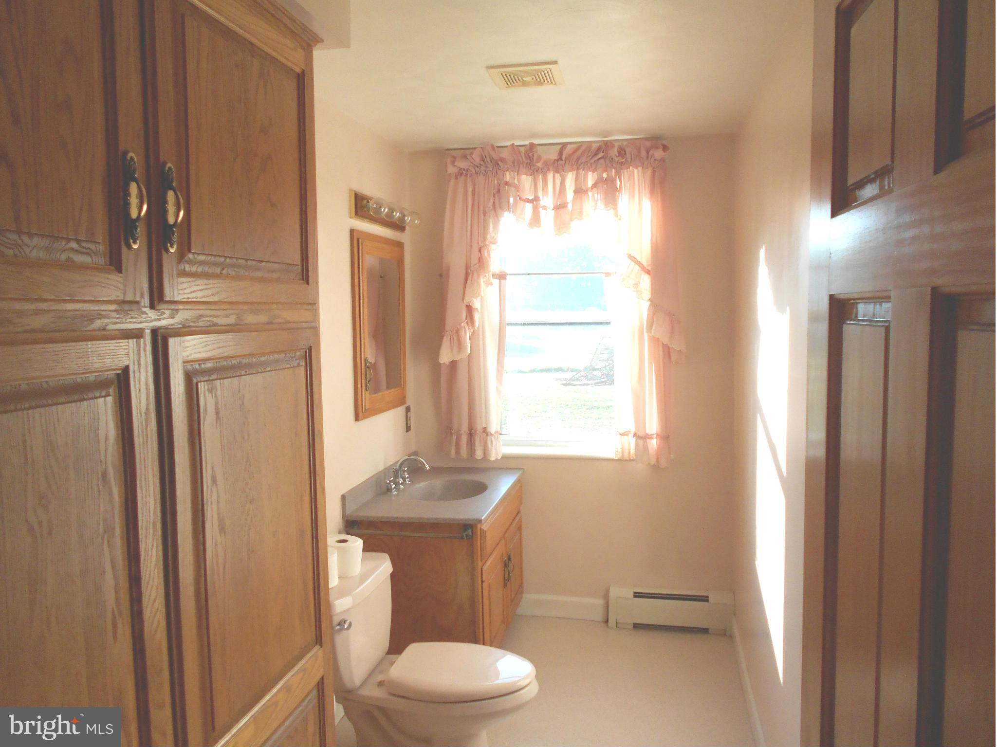 3565 Kump Station Road Taneytown, MD 21787 - Photo 12 of 25 Bath
