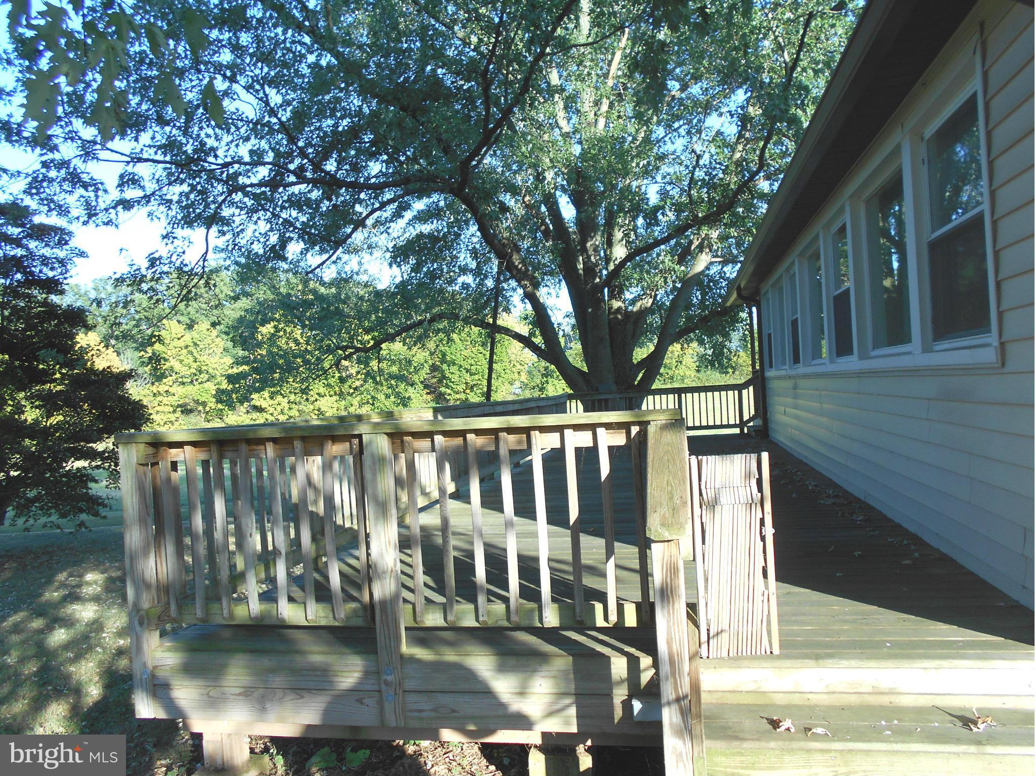 3565 Kump Station Road Taneytown, MD 21787 - Photo 4 of 25 FULL FRONT DECK