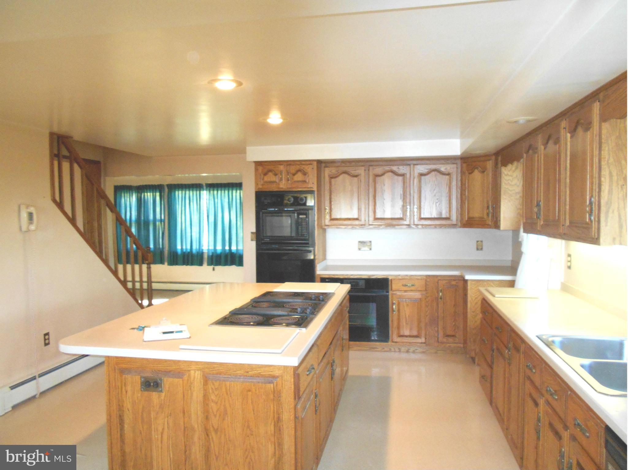 3565 Kump Station Road Taneytown, MD 21787 - Photo 6 of 25 Kitchen